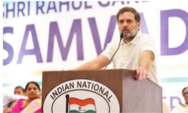Two groups in Gujarat Congress, one is working for the BJP
