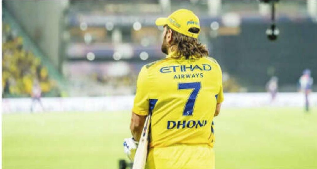 Dhoni can't bat 10 overs at full stick: Fleming settles debate on batting slot