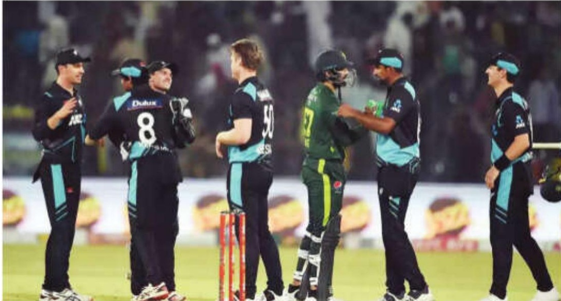 Kiwis Clinch Series Against Pakistan, Eye Whitewash in Final ODI