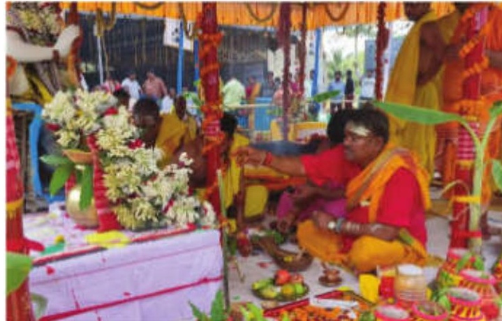 Minister Becharam Manna performs 108 Rudra Maha Yagna Utsav