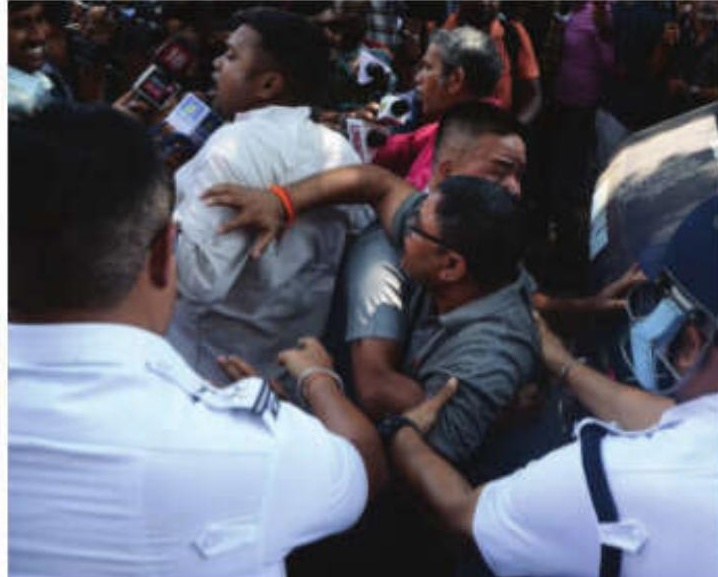 SSC Jobs Case: BJYM Protests Against State Govt