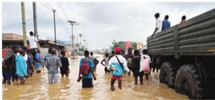 Death toll rises to 33 as heavy rains flood Congo's capital