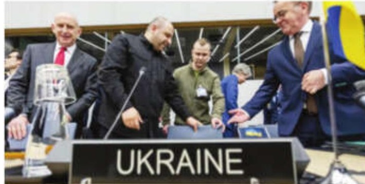 Western Countries Step Up Support for Ukraine as Russian and US Envoys Meet