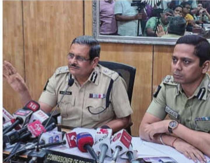 Teachers Attacked Police First: CP