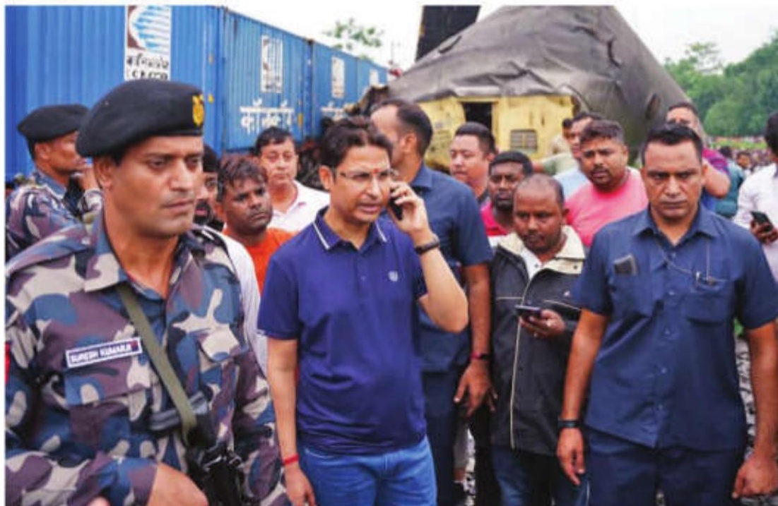 Darjeeling MP visits Khoribari, accuses police of inaction
