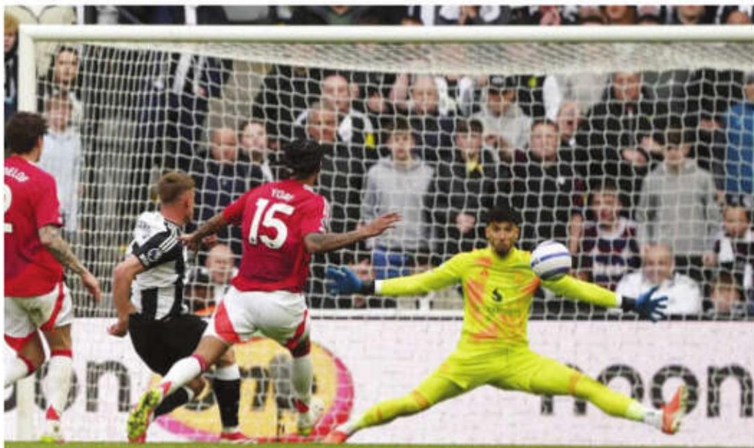 Newcastle United thrash Manchester United, extend winning streak to five