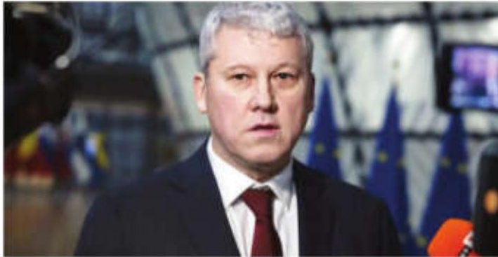 Romania Appoints Interim PM After Coalition's Defeat in Presidential Race