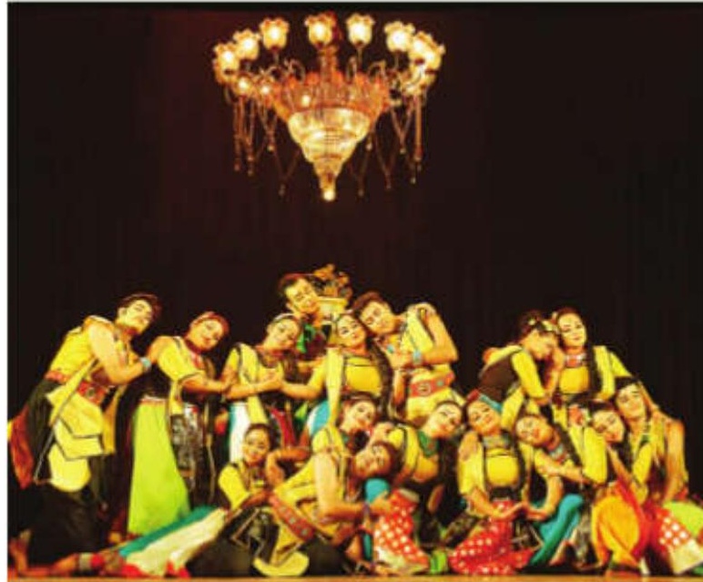 Brahma Kamal Institute's Naandi Utsav Dazzles With Dance, Art and Tribute