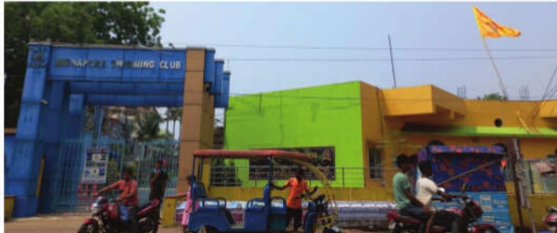 Saffron flag at 75-year-old swimming club raises eyebrows