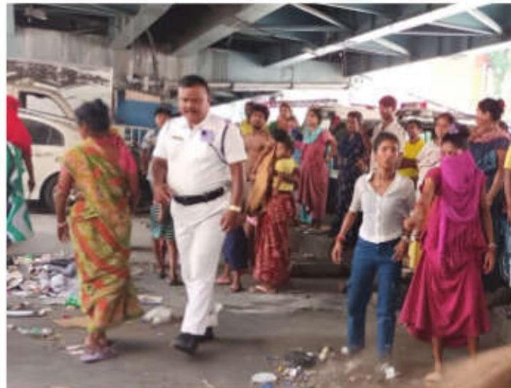 Eviction drive by KMC, police to clear pavements, underneath flyovers, arterial roads
