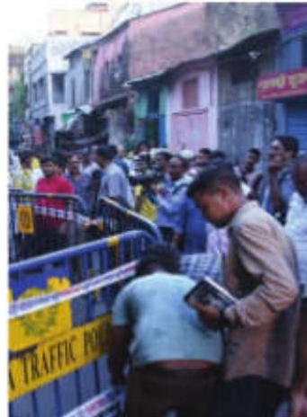Man Fatally Stabbed in Central Kolkata, Attacker on the Run