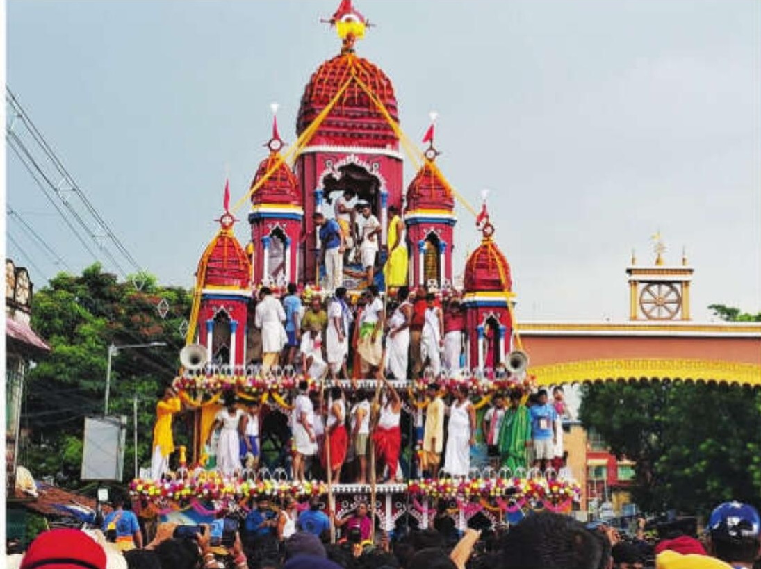 Thousands of devotees at six-century-old Mahesh Ratha Yatra