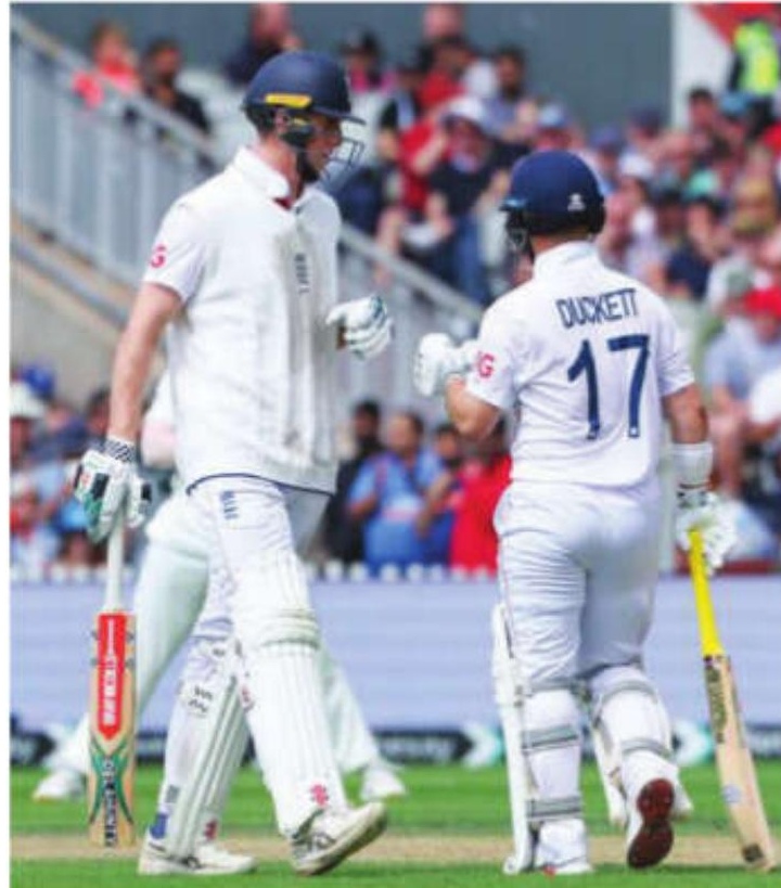 Day 2: Duckett and Crawley take England to rapid 77/0