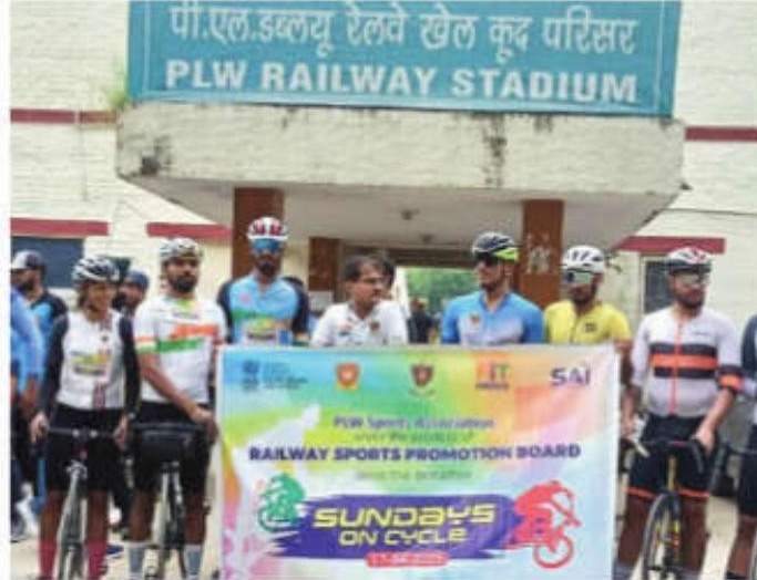 Mandaviya gives clarion call to citizens to contribute towards a fitter India