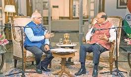 न मुफ्त बिजली, न पानी, सीवेज के पानी में रहने को मजबूर दिल्ली के झुग्गी वासी