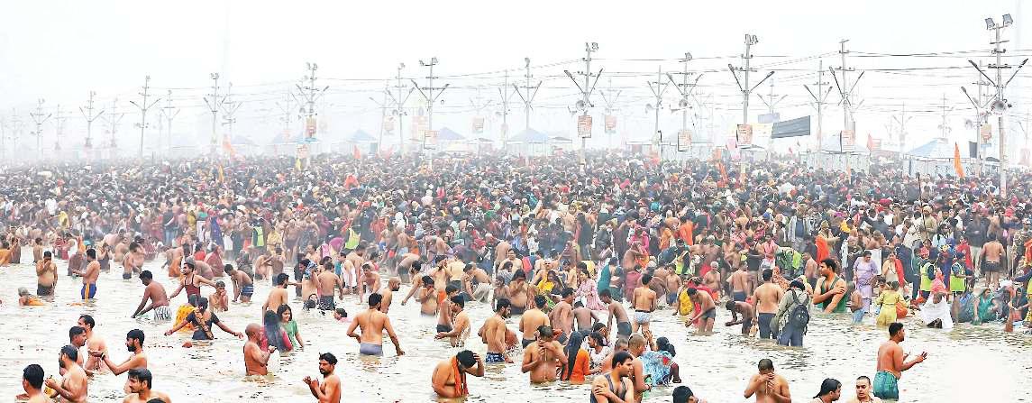 संगम पर उमड़ा आस्था का सागर