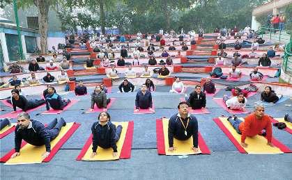पांच सौ लोगों ने किया सूर्य नमस्कार