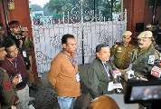 पैसे बांटने की शिकायत पर मान के सरकारी आवास पर पहुंची चुनाव आयोग की टीम