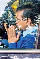 चुनाव आयोग पहुंचे केजरीवाल, कहा- कार्रवाई हुई तो मानेंगे सत्ता पक्ष के दबाव में फैसला