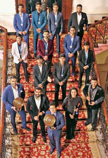 सर्वश्रेष्ठ सचिन हुए सम्मानित