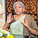 टैक्स कटौती के पीछे मोदी, अधिकारियों को समझाने में लगा समय: सीतारमण