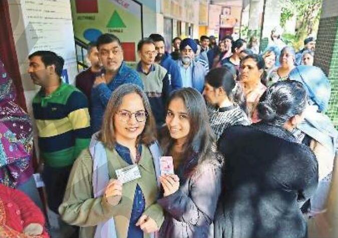 विकास व बेहतर दिल्ली के लिए किया मतदान