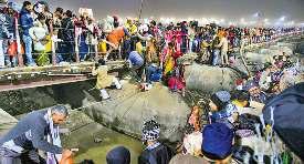 भगदड़ में मौत हुई 30 श्रद्धालुओं की, प्रमाणपत्र सिर्फ छह के मिले