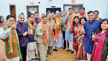 नए मुख्यमंत्री पर मंथन शुरू, नड्डा से मिले प्रवेश वर्मा और सिरसा