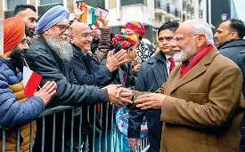 भारत-फ्रांस रणनीतिक रिश्तों की आज समीक्षा करेंगे मोदी व मैक्रों