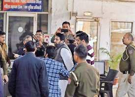 थाने में अमानतुल्लाह से तीन घंटे पूछताछ