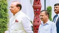 उपराज्यपाल वीके सक्सेना की सक्रियता से बढ़ती गईं आप सरकार की मुश्किलें