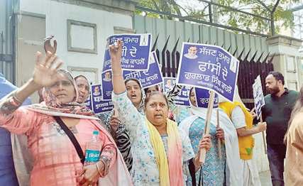 हमारा परिवार सजा से संतुष्ट : निरप्रीत कौर