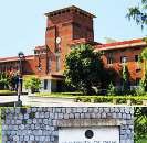 डीयू में बीकाम आनर्स में गणित को अनिवार्य विषय बनाने की है तैयारी