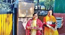 तुगलक लेन में लगाई स्वामी विवेकानंद मार्ग की पट्टिका