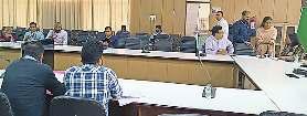 कर्मियों को किया नजरबंद तो महीनों का काम घंटों में निपटाया