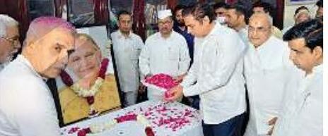 जयंती पर पूर्व मुख्यमंत्री शीला दीक्षित को दी गई श्रद्धांजलि