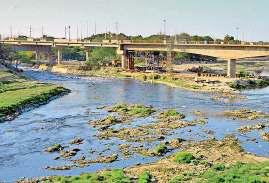 उफ, नालों की हालत और खराब