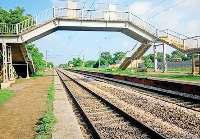 लाखों लोगों के लिए रेल के सफर के साथ रोजगार की आस