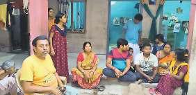 आंखों में डर और सीने में सबकुछ खोने का दर्द लेकर पड़ोसी राज्य पहुंचे पीड़ित