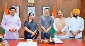 केसरी-2 की स्क्रीनिंग के बाद सचिवालय पहुंचे अक्षय