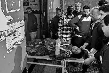 मजहब के नाम पर हुआ इंसानियत और कश्मीरियत का भी कत्ल