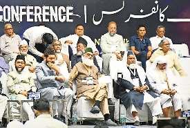 वक्फ कानून पर झूठ बोल रही मोदी सरकार : ओवैसी