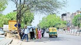 1,400 बस स्टाप पर नहीं है शेल्टर, गर्मी और वर्षा के दौरान परेशानी झेलते हैं यात्री
