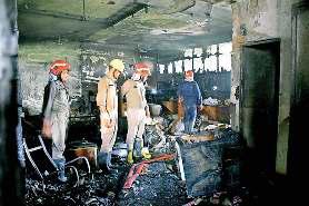 आग लगने के मामले में सरकारी अफसरों की सुस्ती पड़ सकती है उद्यमियों पर भारी