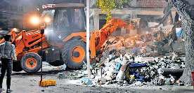 उत्तराखंड के दून अस्पताल परिसर में बनाई गई एक फर्जी मजार ध्वस्त