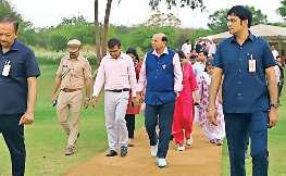 यमुना के किनारे पार्कों में बिछाए जाएंगे जूट कालीन