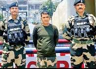 बीएसएफ जवान को पाकिस्तान ने 21 दिन बाद लौटाया