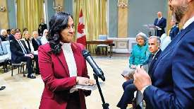 भारतवंशी अनीता आनंद ने कनाडा के विदेश मंत्री के रूप में ली शपथ