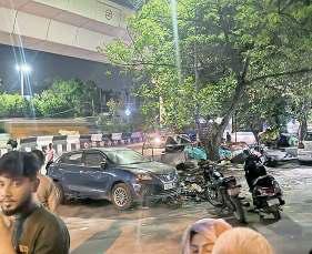 पुलिस बूथ के पास नाबालिगों ने युवक की चाकू मार की हत्या