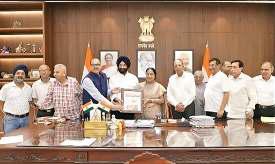बहुमंजिला बाजार के रूप में चांदनी चौक व सदर बाजार का हो पुनर्विकास